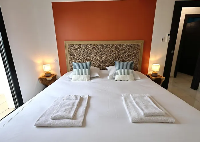 Splendide T3 Wifi 4 6p Hébergement de vacances Bonifacio (Corsica)